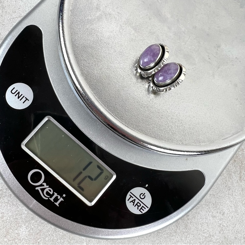 Amethyst and sterling silver oval button earrings - Picture 7 of 7